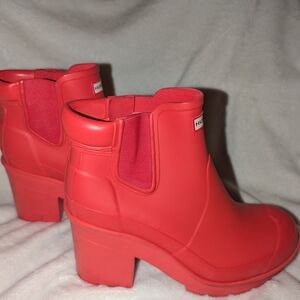 Hunter Women's Red Ankle Boots